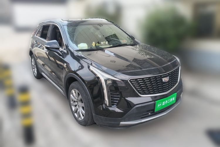 Used Cadillac XT4 2020 Revised Version 28T Two-Wheel Drive Leading Edition Front Right 45 Deg