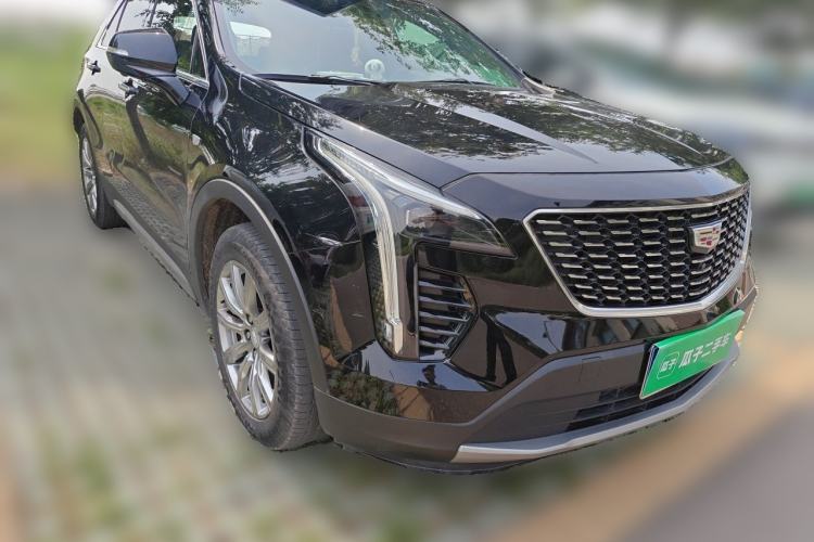 Used Cadillac XT4 2020 28T Two-Wheel-Drive Leading Version Front Right 45 Deg