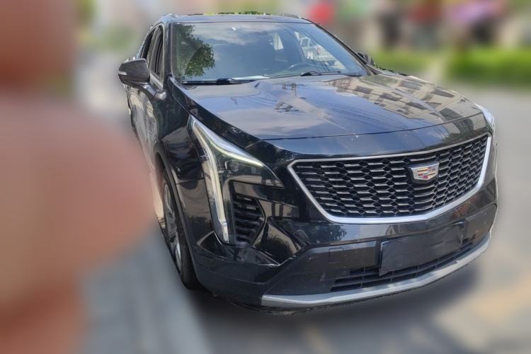 Used Cadillac XT4 2020 28T Two-Wheel-Drive Leading Version Front Right 45 Deg