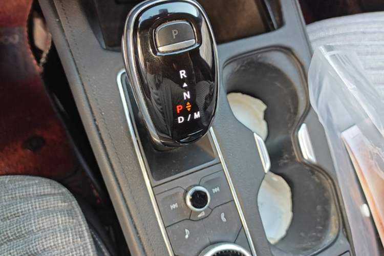 Used Cadillac XT4 2020 Revised Version 28T Two-Wheel Drive Tech Edition Gear Lever