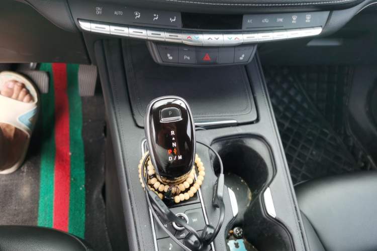 Used Cadillac XT4 2020 28T Two-Wheel-Drive Leading Version Gear Lever