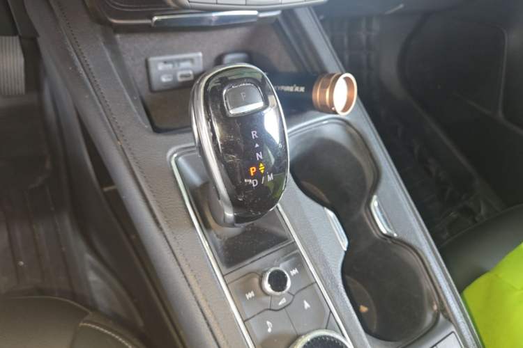 Used Cadillac XT4 2020 28T Two-Wheel-Drive Leading Version Gear Lever