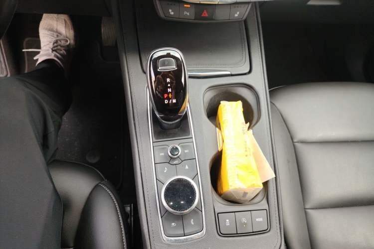 Used Cadillac XT4 2020 28T Two-Wheel-Drive Leading Version Gear Lever