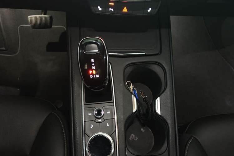 Used Cadillac XT4 2020 28T Two-Wheel-Drive Leading Version Gear Lever