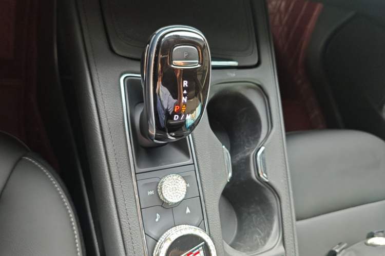 Used Cadillac XT4 2020 Revised Version 28T Two-Wheel Drive Leading Edition Gear Lever