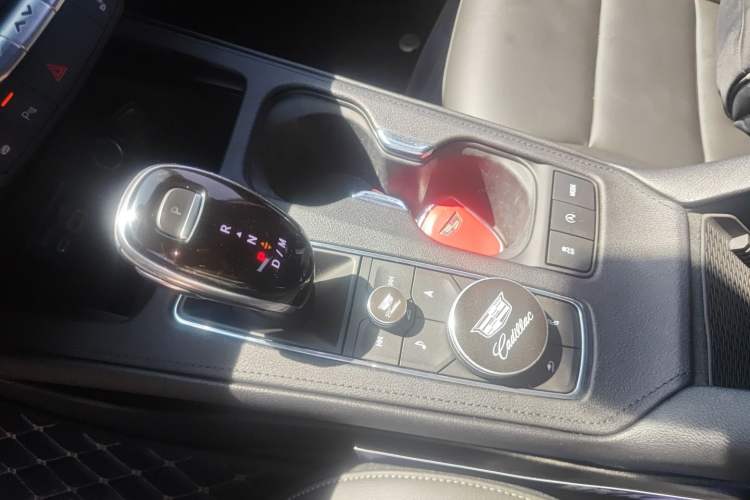 Used Cadillac XT4 2020 28T Two-Wheel-Drive Leading Version Gear Lever