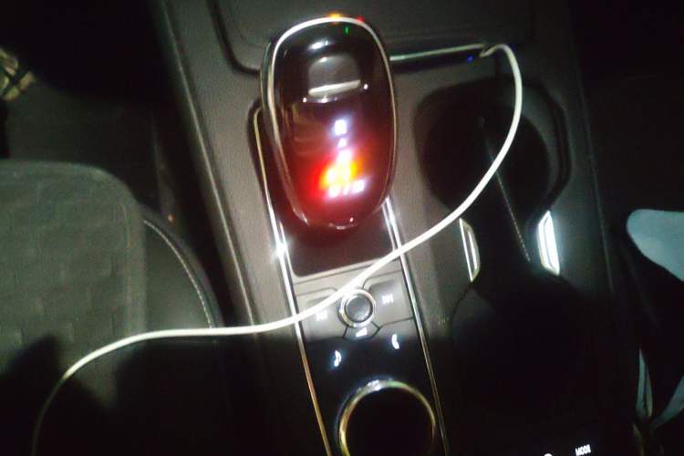 Used Cadillac XT4 2020 Revised Version 28T Two-Wheel Drive Tech Edition Gear Lever