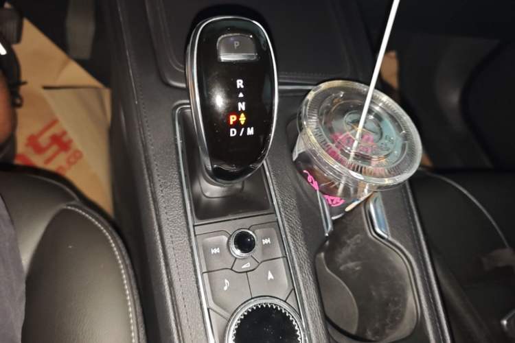 Used Cadillac XT4 2020 28T Two-Wheel-Drive Leading Version Gear Lever