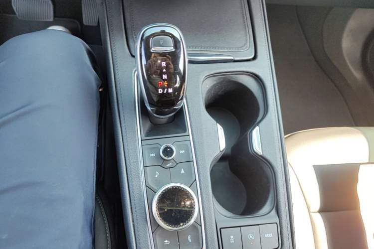 Used Cadillac XT4 2020 28T Two-Wheel-Drive Leading Version Gear Lever