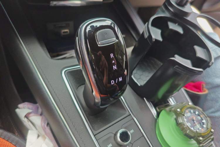 Used Cadillac XT4 2020 28T Two-Wheel-Drive Leading Version Gear Lever