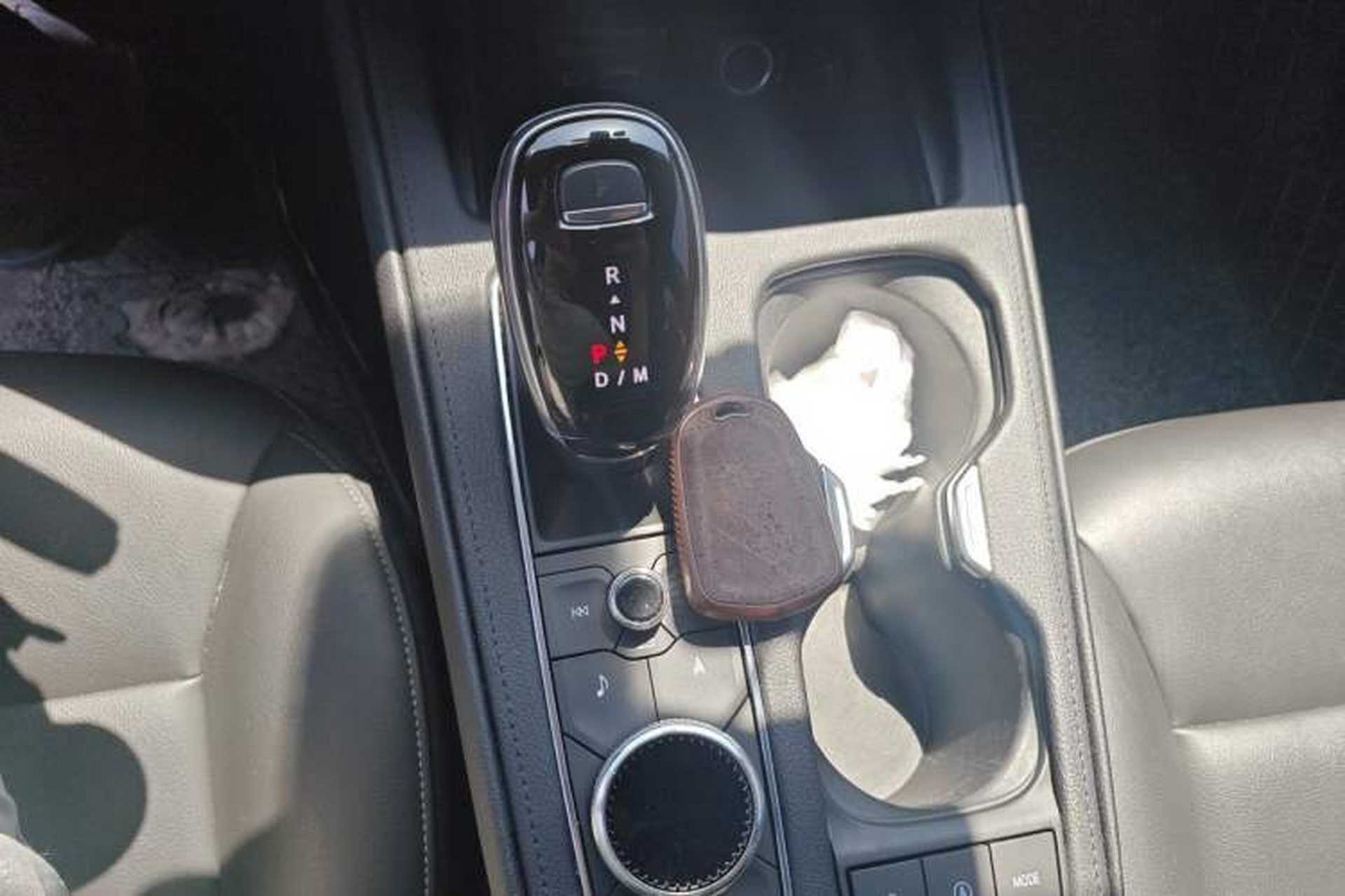 Used Cadillac XT4 2020 28T Two-Wheel-Drive Leading Version Gear Lever