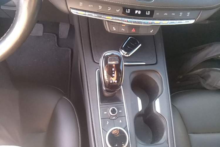 Used Cadillac XT4 2020 28T Two-Wheel-Drive Leading Version Gear Lever
