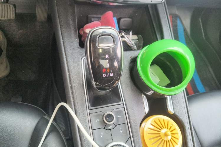 Used Cadillac XT4 2020 Revised Version 28T Two-Wheel Drive Leading Edition Gear Lever