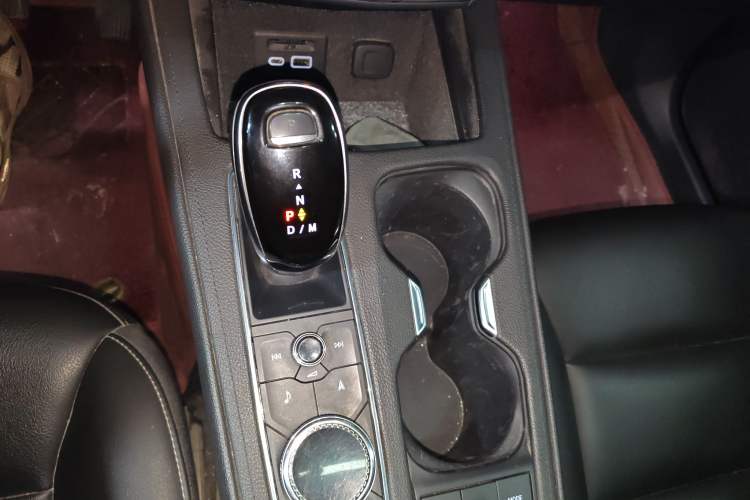 Used Cadillac XT4 2020 Revised Version 28T Two-Wheel Drive Leading Edition Gear Lever