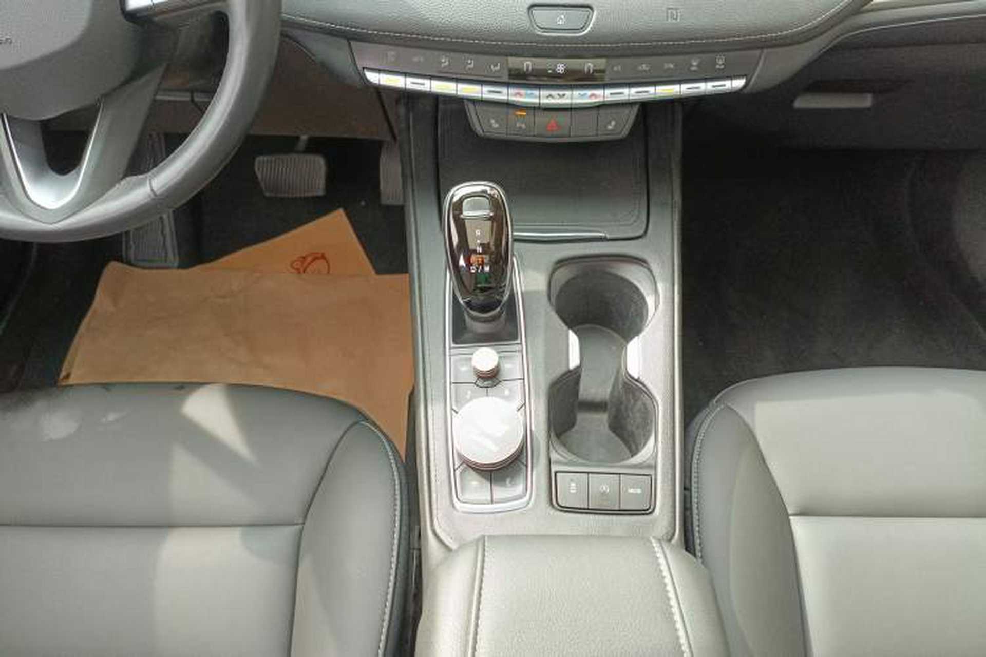 Used Cadillac XT4 2020 28T Two-Wheel-Drive Leading Version Gear Lever