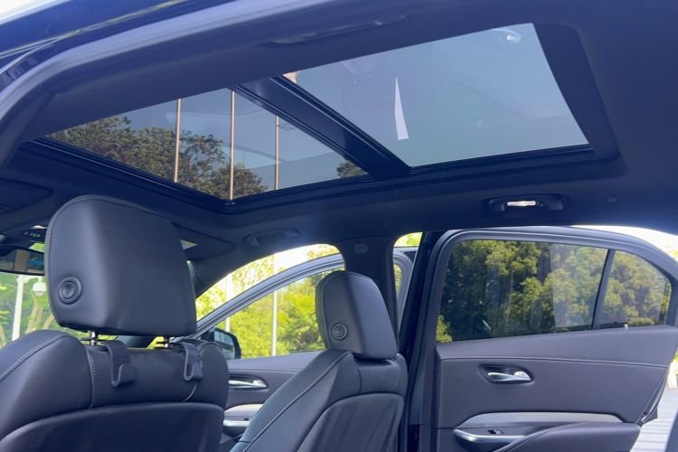 Used Cadillac XT4 2020 Revised Version 28T Two-Wheel Drive Luxury Edition Headliner