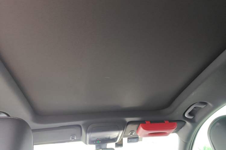 Used Cadillac XT4 2020 28T Two-Wheel-Drive Leading Version Headliner