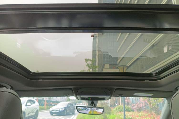 Used Cadillac XT4 2020 28T Two-Wheel-Drive Leading Version Headliner