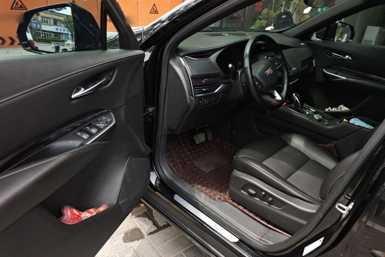 Used Cadillac XT4 2020 Revised Version 28T Two-Wheel Drive Tech Edition Interior 1