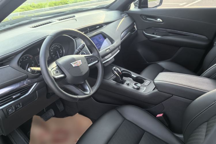 Used Cadillac XT4 2020 Revised Version 28T Two-Wheel Drive Tech Edition Interior 1
