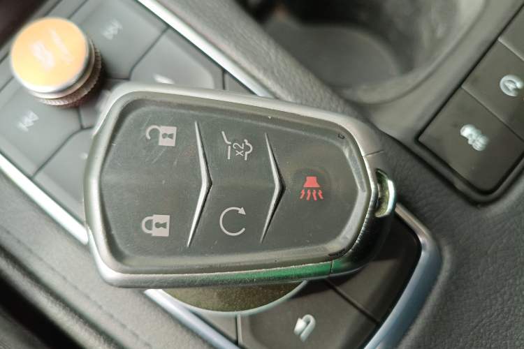 Used Cadillac XT4 2020 28T Two-Wheel-Drive Leading Version Interior 1