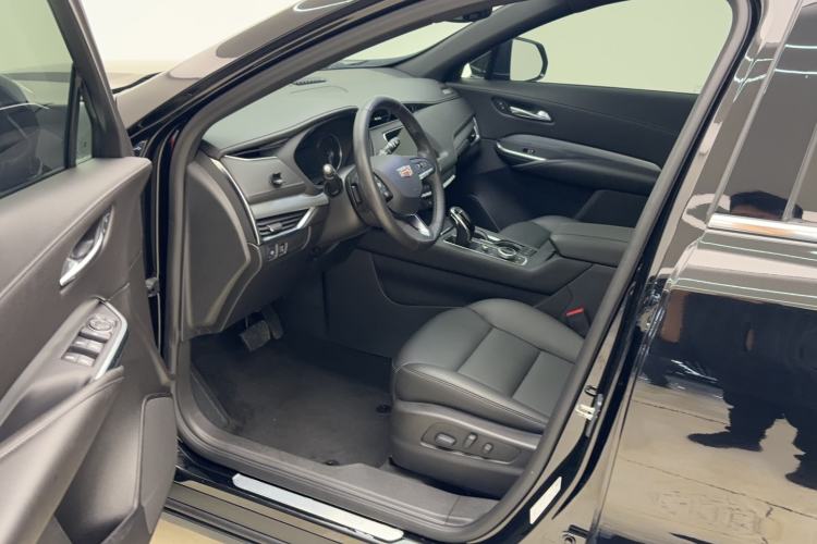 Used Cadillac XT4 2020 Revised Version 28T Two-Wheel Drive Luxury Edition Interior 1