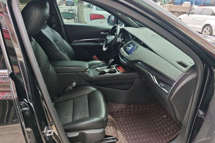 Used Cadillac XT4 2020 Revised Version 28T Two-Wheel Drive Tech Edition Interior 10