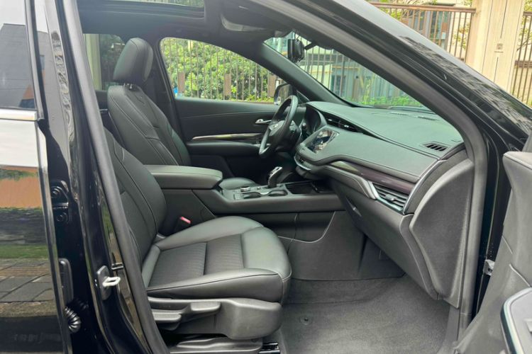 Used Cadillac XT4 2020 Revised Version 28T Two-Wheel Drive Tech Edition Interior 11