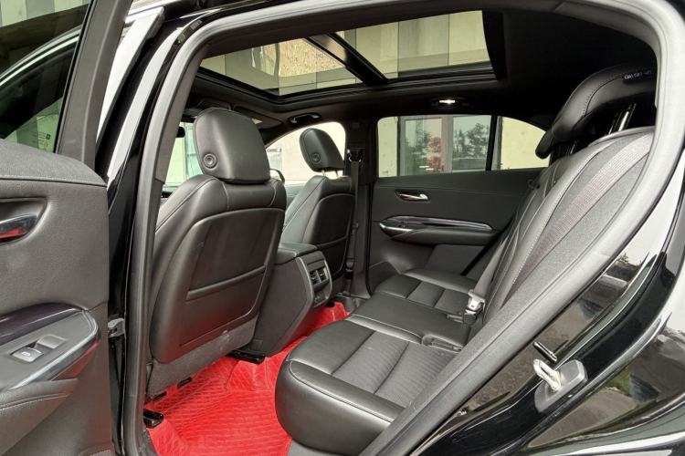 Used Cadillac XT4 2020 Revised Version 28T Two-Wheel Drive Tech Edition Interior 2