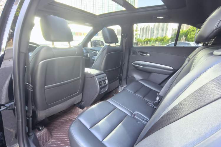 Used Cadillac XT4 2020 Revised Version 28T Two-Wheel Drive Leading Edition Interior 3