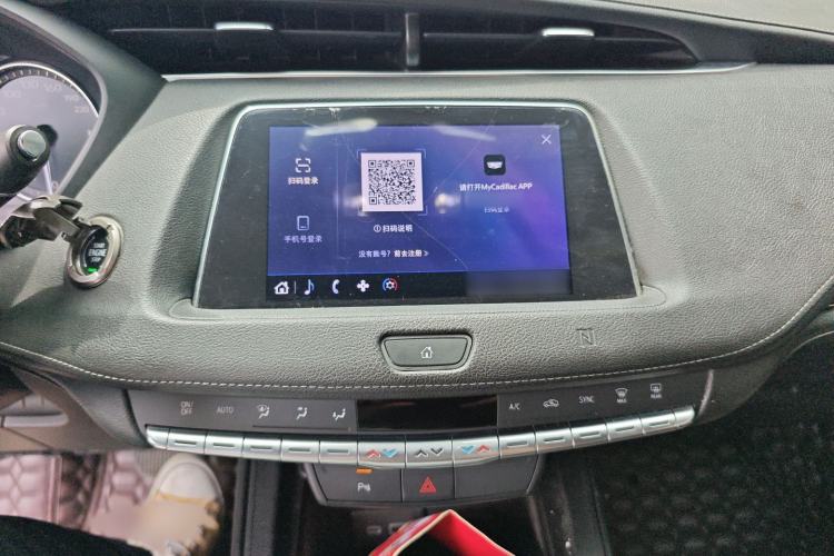 Used Cadillac XT4 2020 Revised Version 28T Two-Wheel Drive Tech Edition Interior 4