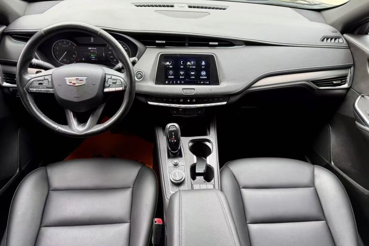 Used Cadillac XT4 2020 Revised Version 28T Two-Wheel Drive Leading Edition Interior 4