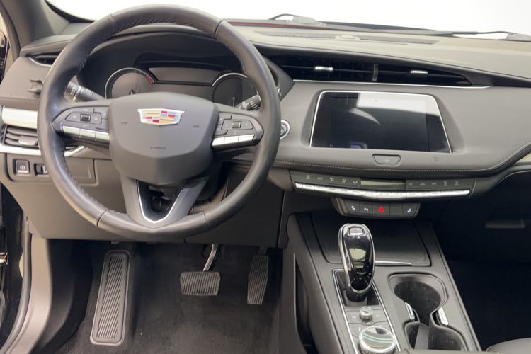 Used Cadillac XT4 2020 Revised Version 28T Two-Wheel Drive Luxury Edition Interior 4