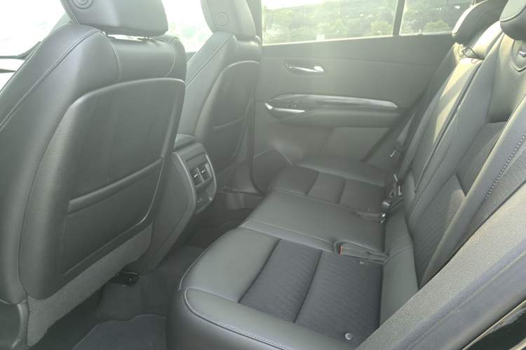 Used Cadillac XT4 2020 Revised Version 28T Two-Wheel Drive Tech Edition Interior 5