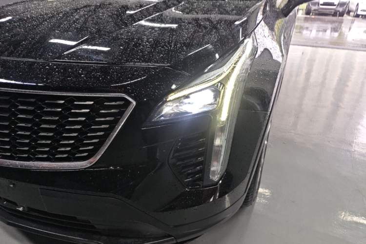 Used Cadillac XT4 2020 Revised Version 28T Two-Wheel Drive Tech Edition Left Front Headlight