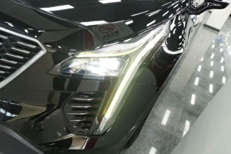Used Cadillac XT4 2020 28T Two-Wheel-Drive Leading Version Left Front Headlight