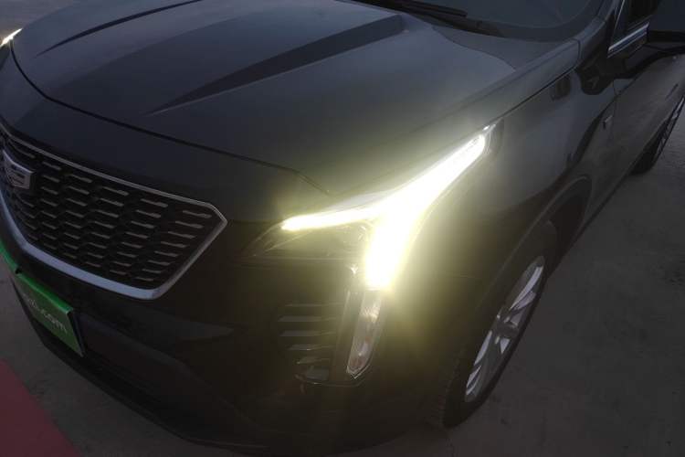 Used Cadillac XT4 2020 Revised Version 28T Two-Wheel Drive Tech Edition Left Front Headlight