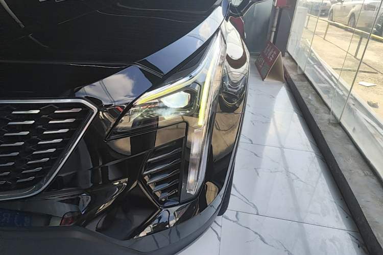 Used Cadillac XT4 2020 Revised Version 28T Two-Wheel Drive Tech Edition Left Front Headlight