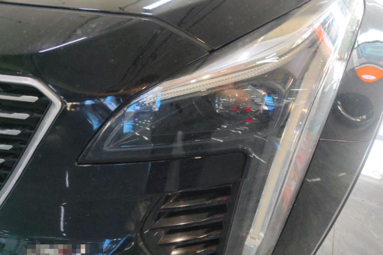 Used Cadillac XT4 2020 28T Two-Wheel-Drive Leading Version Left Front Headlight