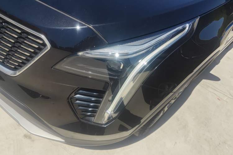Used Cadillac XT4 2020 28T Two-Wheel-Drive Leading Version Left Front Headlight