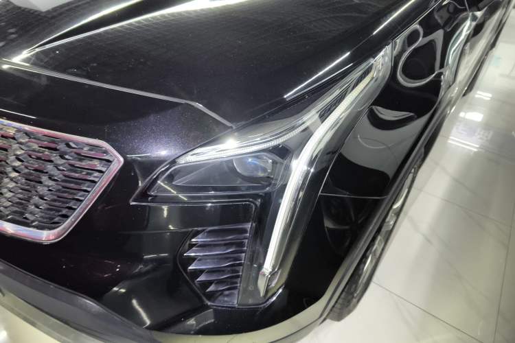 Used Cadillac XT4 2020 28T Two-Wheel-Drive Leading Version Left Front Headlight