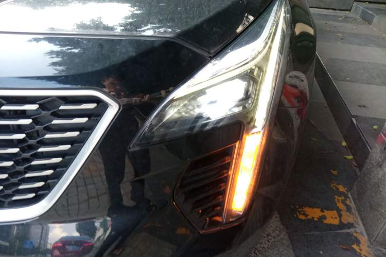 Used Cadillac XT4 2020 Revised Version 28T Two-Wheel Drive Tech Edition Left Front Headlight