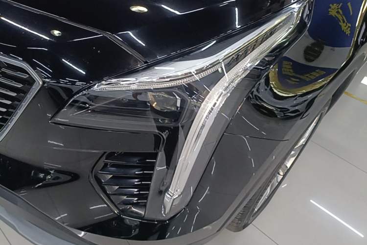 Used Cadillac XT4 2020 Revised Version 28T Two-Wheel Drive Leading Edition Left Front Headlight