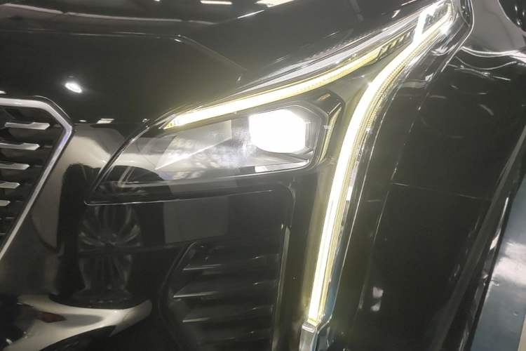 Used Cadillac XT4 2020 Revised Version 28T Two-Wheel Drive Leading Edition Left Front Headlight