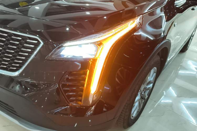 Used Cadillac XT4 2020 Revised Version 28T Two-Wheel Drive Leading Edition Left Front Headlight