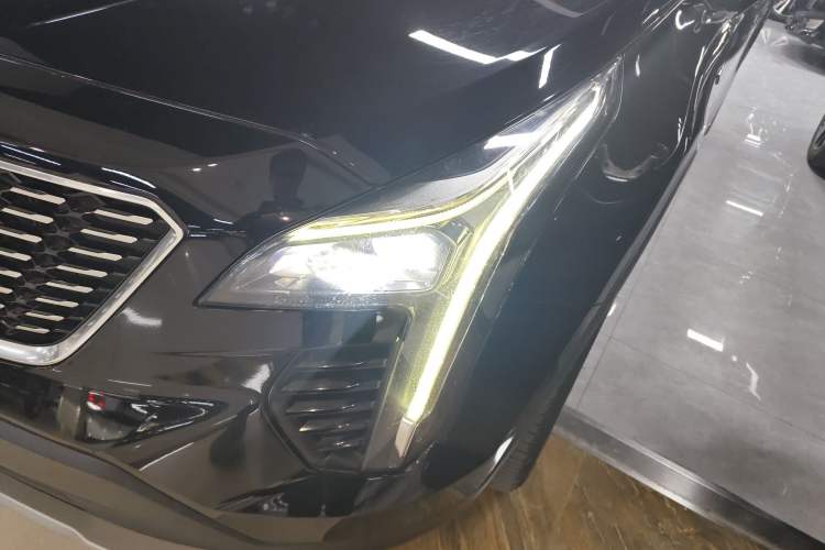 Used Cadillac XT4 2020 Revised Version 28T Two-Wheel Drive Leading Edition Left Front Headlight