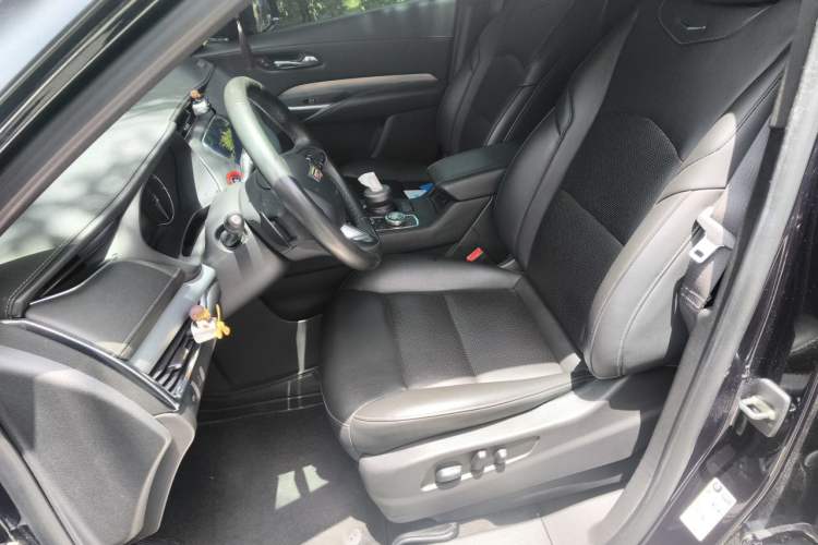 Used Cadillac XT4 2020 Revised Version 28T Two-Wheel Drive Leading Edition Left Front Seat