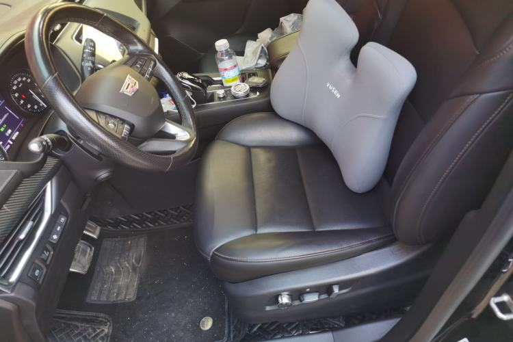 Used Cadillac XT4 2020 Revised Version 28T All-Wheel Drive Platinum Sport Edition Left Front Seat