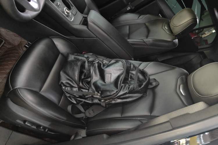 Used Cadillac XT4 2020 Revised Version 28T Two-Wheel Drive Luxury Edition Left Front Seat