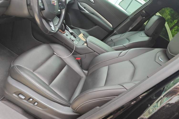 Used Cadillac XT4 2020 28T Two-Wheel-Drive Leading Version Left Front Seat